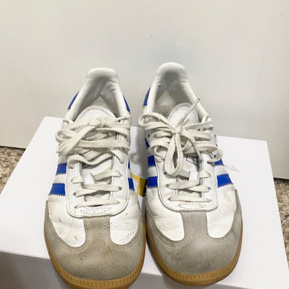 *****SOLD*****Adidas Samba Size 6 1/2 Women”s  Classic White  Sneakers , - Picture 3 of 11